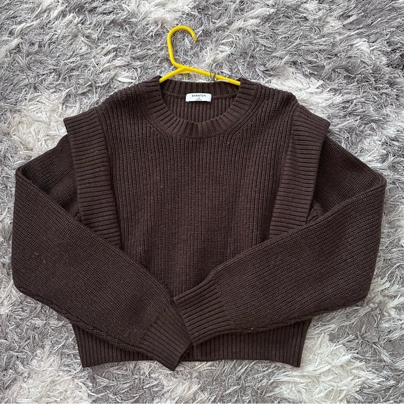 Aritzia sweater - Picture 1 of 3